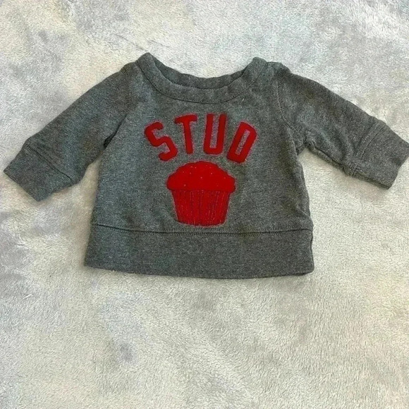 GAP - grey pullover sweater/sweatshirt. Size 0-3/6-12 months - Picture 1 of 3
